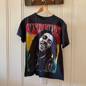 Vintage One Love Graphic Short Sleeve Tee - Black